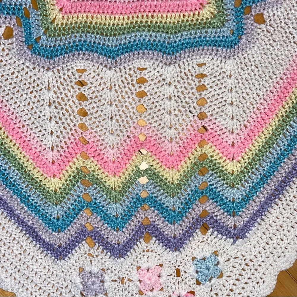 Crochet Handmade Pastel Rainbow Baby Blanket Corner Flower Detail Nursery 36X36